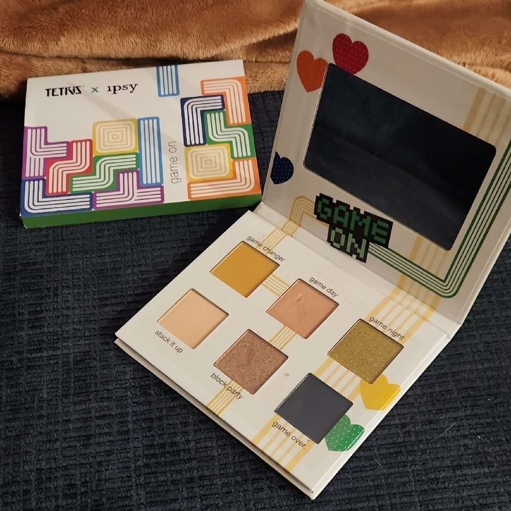 Tetris x Ipsy Eyeshadow Palette